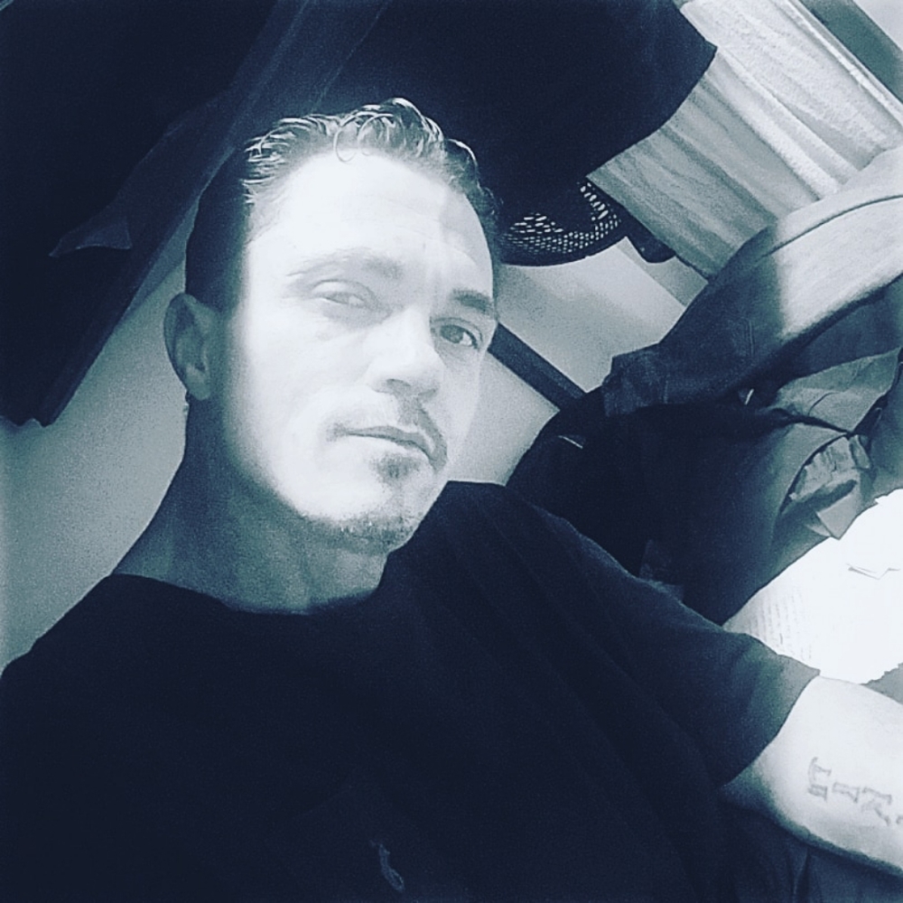 Meet your Posher, Clay